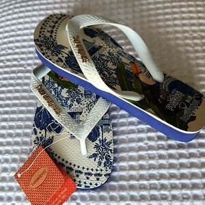 NEW‼️Women's Havaianas Flip Flops Size 7/8 NWT